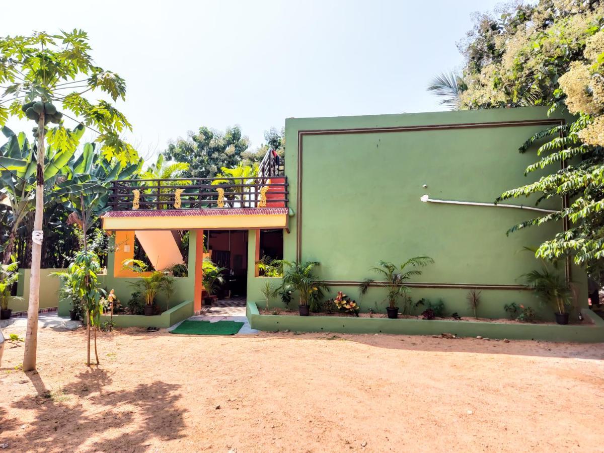 Banana Farm House Hampi Buitenkant foto